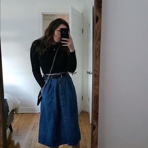 Beautiful vintage jean skirt